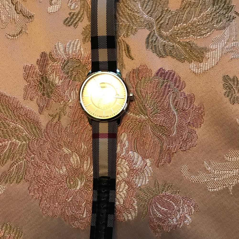 Burberry Watch in House Check Print